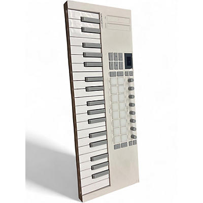 Used Novation Launchkey 37 mini mk4 MIDI Controller