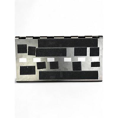 Used On-Stage GBP3000 Pedal Board