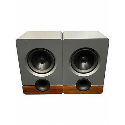 Used Output FRONTIER PAIR Powered Monitor