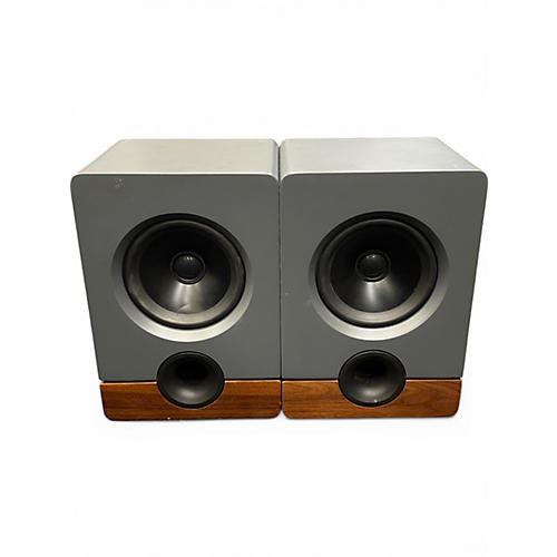 Used Output FRONTIER PAIR Powered Monitor