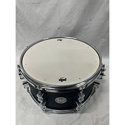 PDP Used PDP By DW 13X7.5 Concept Series Snare Drum Black Natural