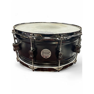 Used PDP by DW 14in Concept Series Gun Metal Over Steel Snare Drum With Black Ni Flat Gunmetal Drum