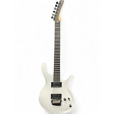 Used Parker Guitars Maxx Fly Alpine White Solid Body Electric Guitar