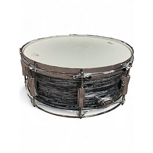 Used Pearl 14in Limited Edition Snare  Silver Oyster Pearl Drum Silver Oyster Pearl 33