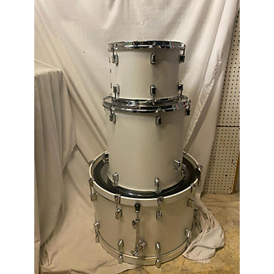 Pearl Used Pearl 3 piece Decade Maple Alpine White Drum Kit