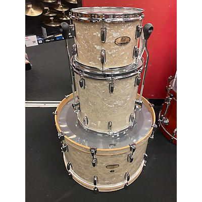 Used Pearl 3 piece Session Studio Select Pearl White Drum Kit