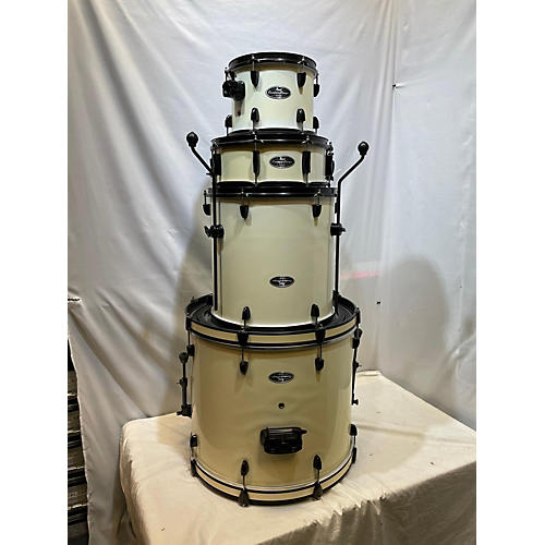 Pearl Used Pearl 4 piece Center Stage White Drum Kit White