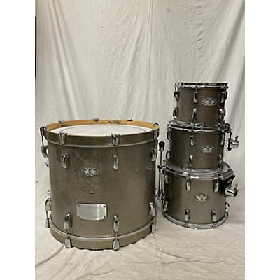 Pearl Used Pearl 4 piece Vision Silver Sparkle Drum Kit