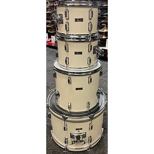 Pearl Used Pearl 4 piece WOOD FIBERGLASS KIT White Drum Kit White