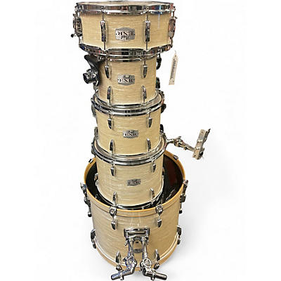 Used Pearl 5 Piece Export White Pearl Drum Kit