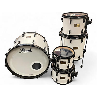 Pearl Used Pearl 5 Piece Masters Custom Maple White Drum Kit