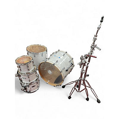Used Pearl 5 Piece PROFESSIONAL SERIES MAPLE 5 PIECE MARINE WHITE Drum Kit