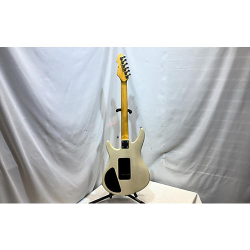 Peavey Used Peavey MILESTONE White Solid Body Electric Guitar White