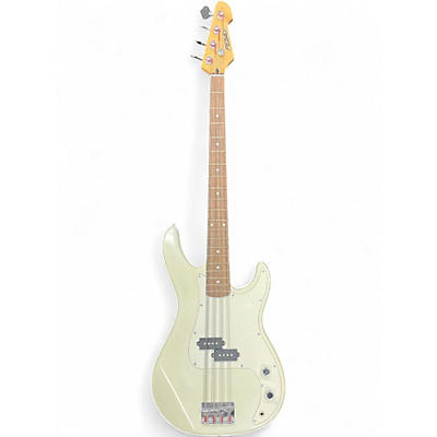 Used Peavey Milestone II Alpine White Electric Bass Guitar