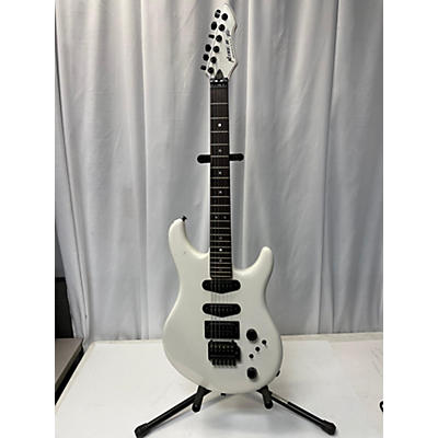 Peavey Used Peavey Nitro III Alpine White Solid Body Electric Guitar