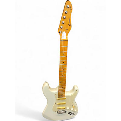Used Peavey PREDATOR Arctic White Solid Body Electric Guitar