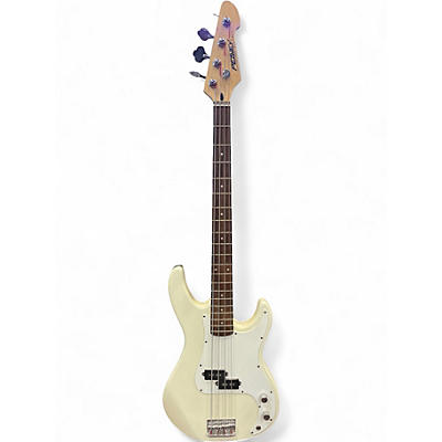Used Peavey milestone II Olympic White Electric Bass Guitar