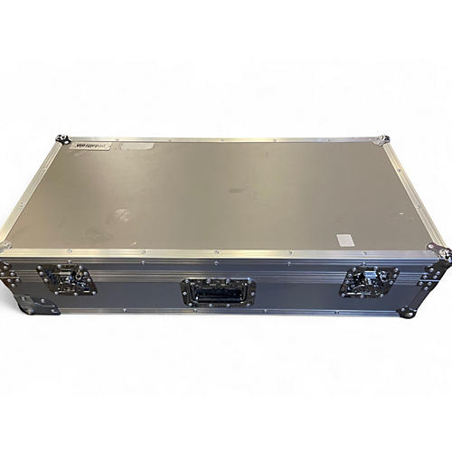 Used Pedaltrain CLASSIC PRO Pedal Board