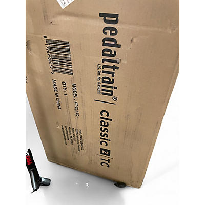 Used Pedaltrain Classic 2 Pedalboard with Tour Case Pedal Board