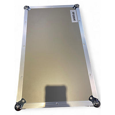 Used Pedaltrain Classic 2 with Voodoo Labs Pedal Power 2plus Pedal Board