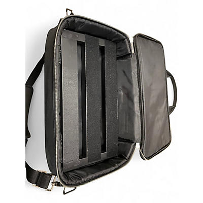 Used Pedaltrain METRO 16 Pedal Board