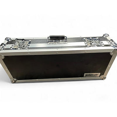 Used Pedaltrain METRO 24 CASE W/SMARTTRACK S1 PEDALBOARD