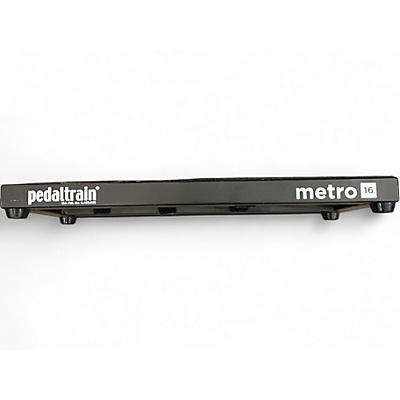 Used Pedaltrain Metro 16 Pedal Board