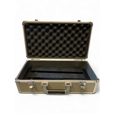 Used Pedaltrain Metro 16 Pedal Board