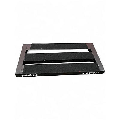 Used Pedaltrain Metro 16 Pedal Board