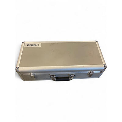 Used Pedaltrain Metro 20 Pedal Board