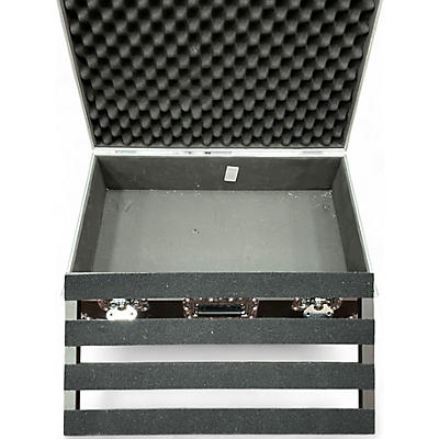 Used Pedaltrain PT PRO W/CASE Pedal Board