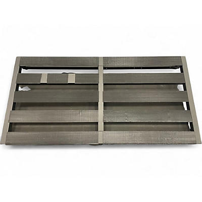 Used Pedaltrain classic pro Pedal Board