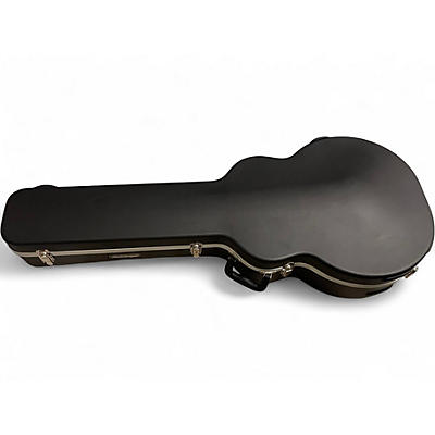 Used Road Runner Molded Dread Case Acoustic Guitar Case