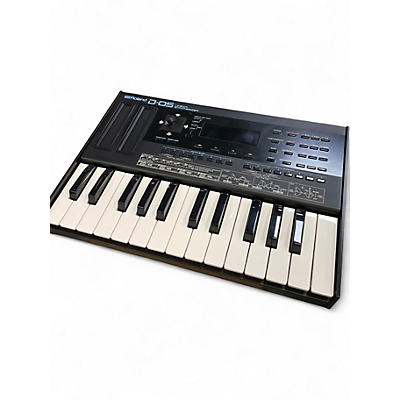 Used Roland D-05 Linear Synthesizer w/ K-25M Keyboard Synthesizer