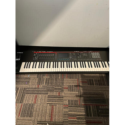 Roland Used Roland Fantom 07 Keyboard Workstation