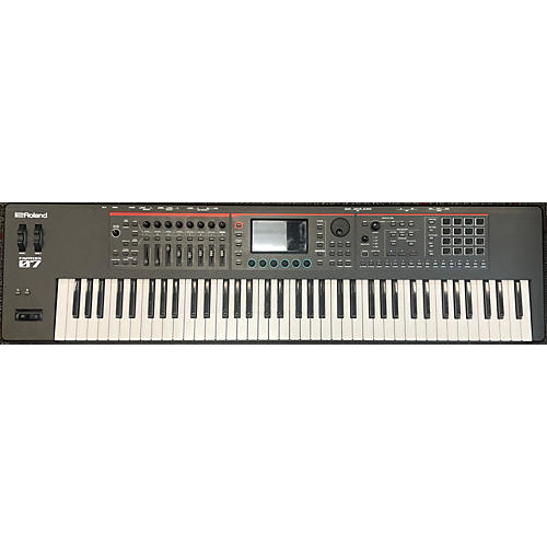 Roland Used Roland Fantom 07 Keyboard Workstation