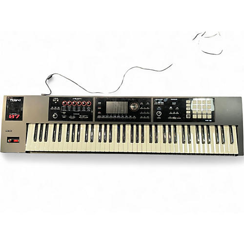 Used Roland Fantom 07 Keyboard Workstation