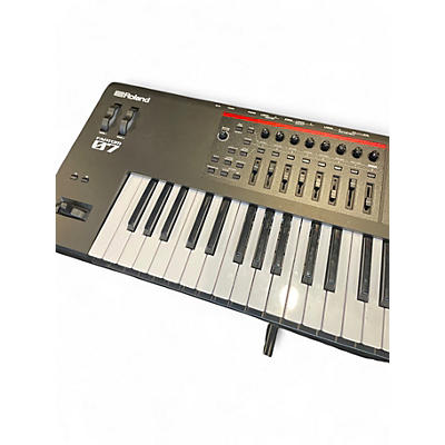 Used Roland Fantom 07 Keyboard Workstation