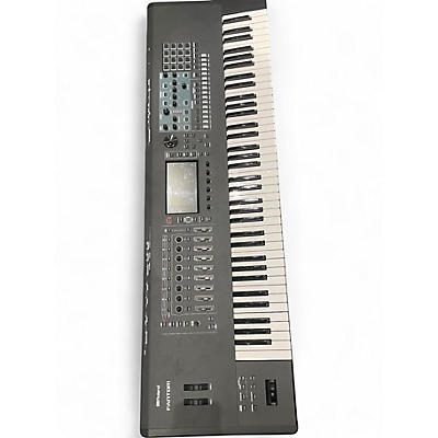 Used Roland Fantom 07 Keyboard Workstation
