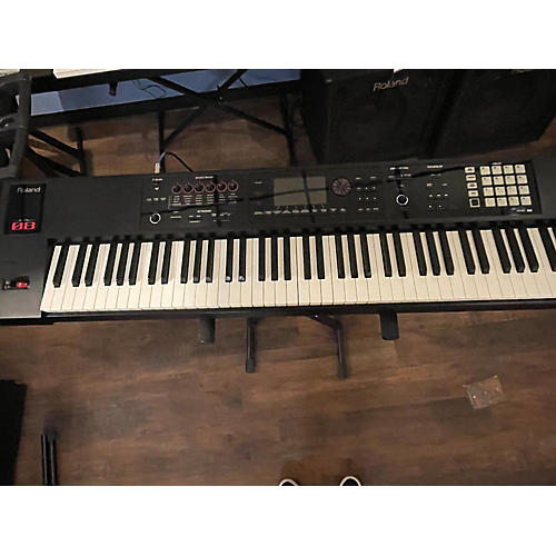 Roland Used Roland Fantom 08 Keyboard Workstation