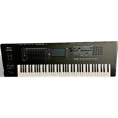 Used Roland Fantom 7 Keyboard Workstation