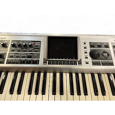 Used Roland Fantom X7 Keyboard Workstation