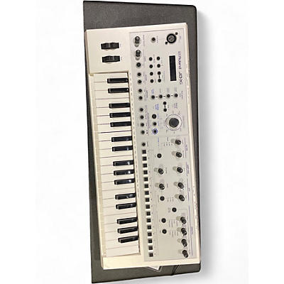 Used Roland JDXI Synthesizer