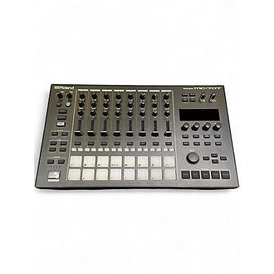 Used Roland MC-707 Groovebox Production Controller