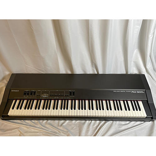 Roland Used Roland RD300S Keyboard Workstation