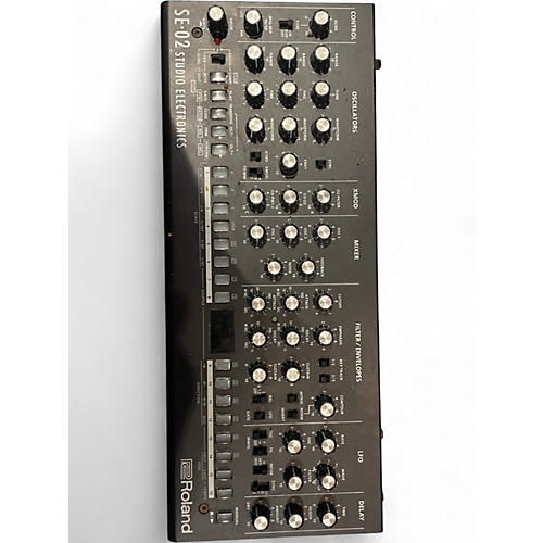 Used Roland SE-02 Synthesizer