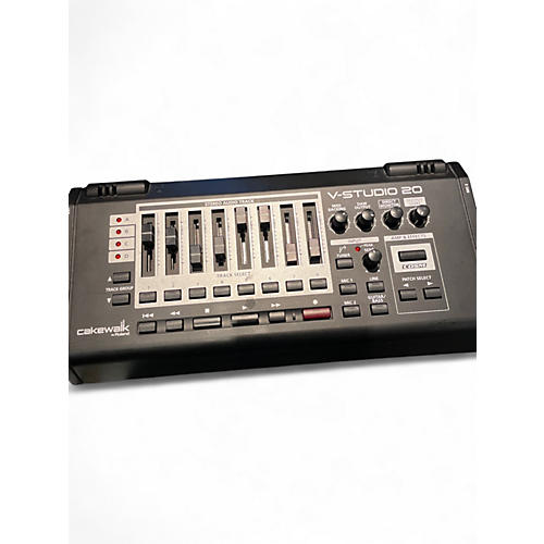 Used Roland v-studio 20 Audio Interface