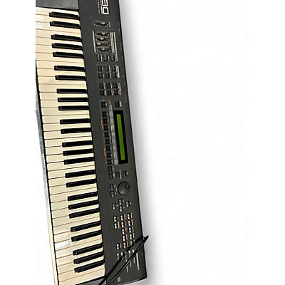 Used Roland xp-30 Synthesizer