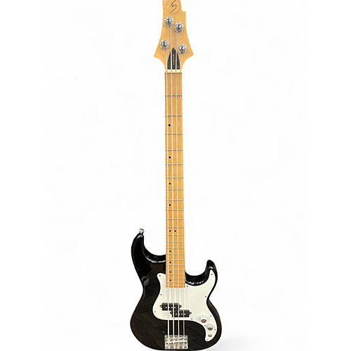 Used Samick Corsair Black and White Electric Bass Guitar Black and White