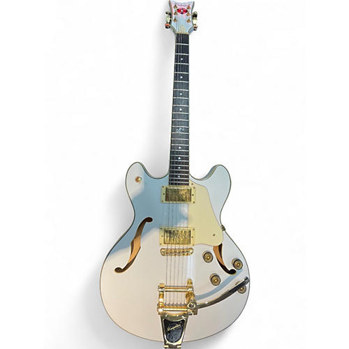 Used Schecter Guitar Research Robin Zander Signature Corsair Gloss White Solid Body Electric Guitar Gloss White